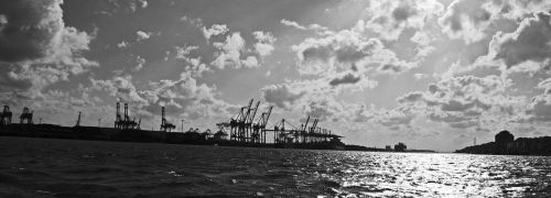 hamburg port elbe harbour cranes