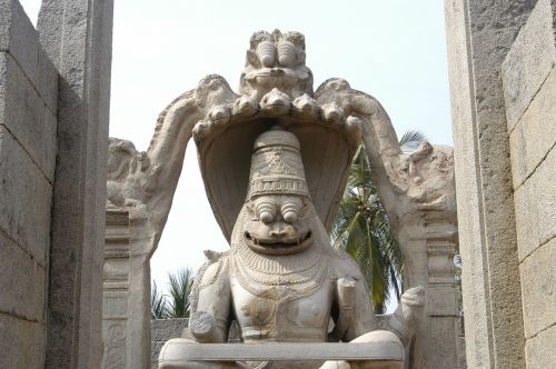 hampi temple figure