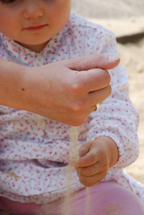 hand sand experience