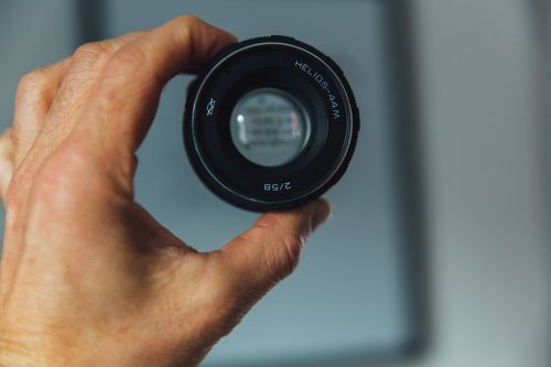 hand camera lens