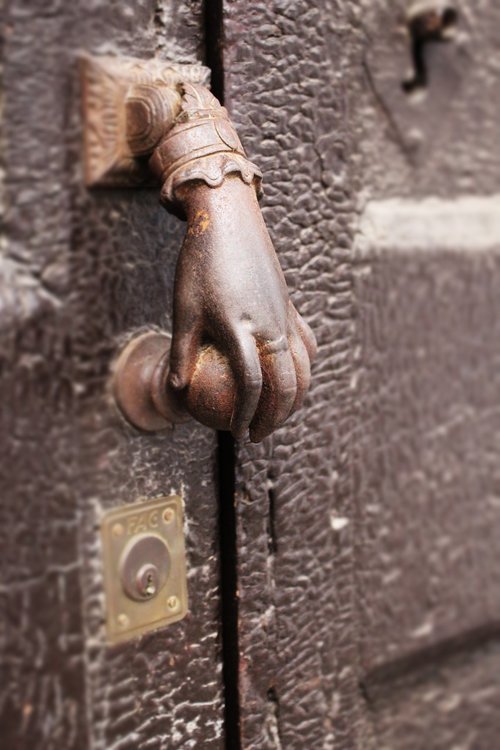 hand  knocker  door
