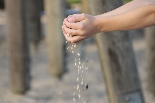 hand stones trickle