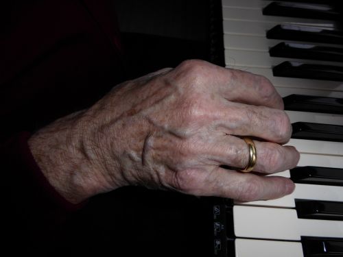 hand piano keys music