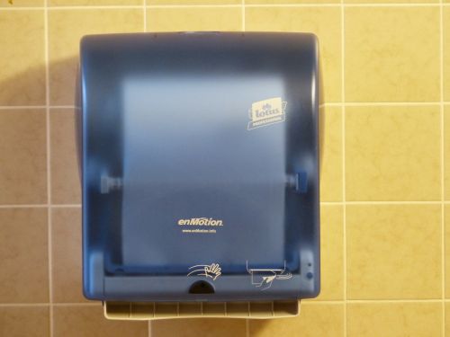 hand dryers paper dispenser toilet