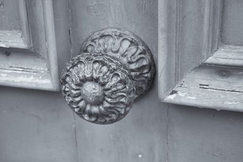 handle metal door
