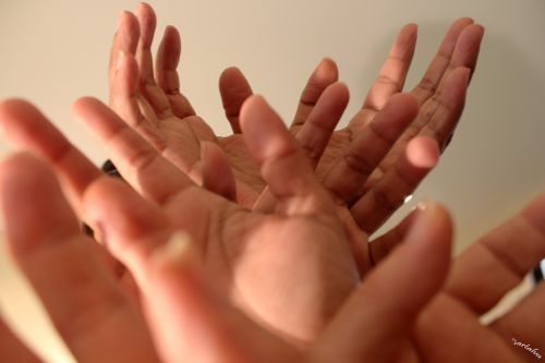 hands body fingers