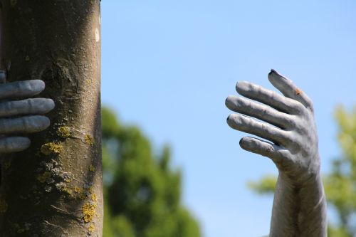 hands metal sculpture