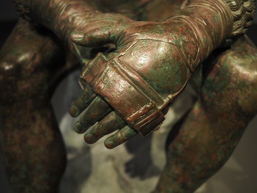 hands  statue  bronze