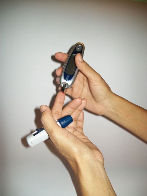 hands insulin diabetes