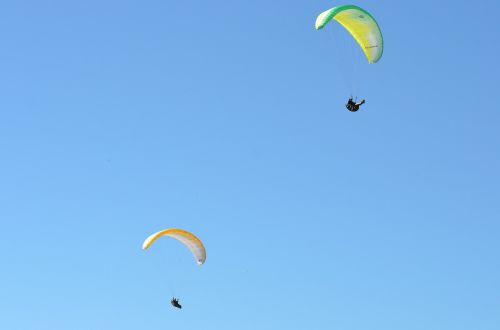 hang glider paragliding adventure bums