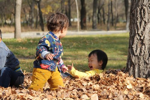happy kids autumn