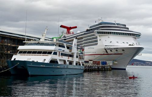 harbour cruise ship vessels