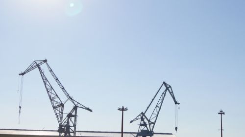 harbour cranes hamburg port