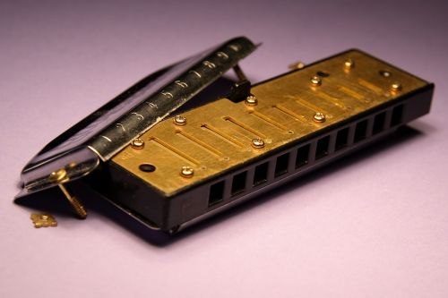 harmonica music inner workings