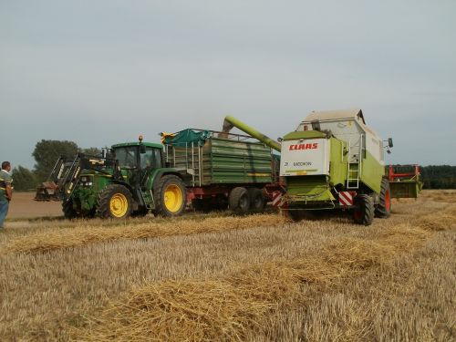 harvest grain tractors