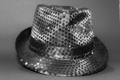 hat sequins black and white