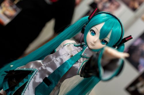 hatsune miku doll dollfie