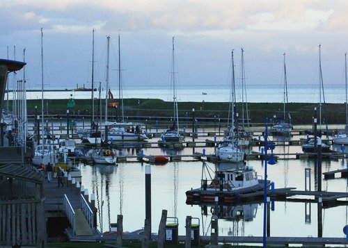 haven  boat  sailing