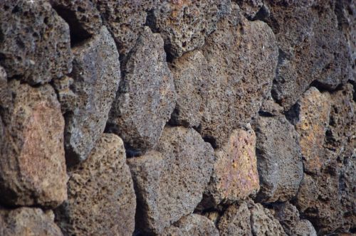 hawaii rocks rock wall