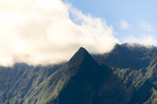 hawaii mountains landscape