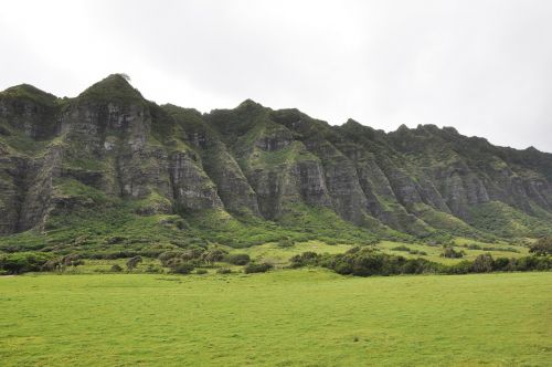 hawaii kualoa ranch mountain