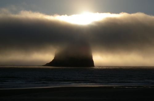 haystack rock pacific coast oregon