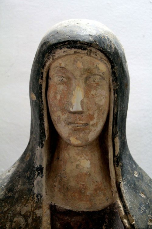 head statue santa