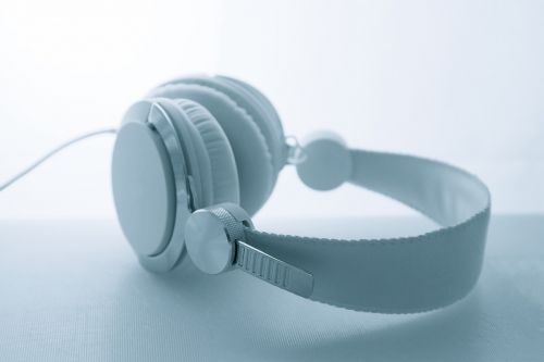 headphones neutral music