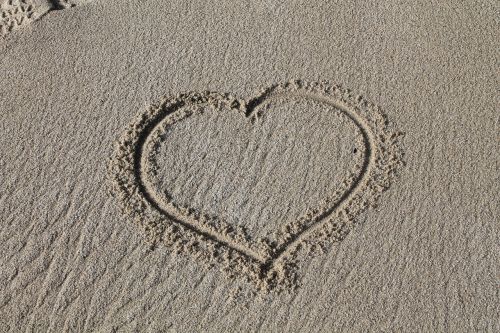 heart sand footprint
