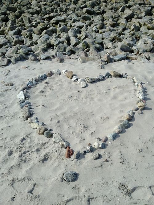 heart romance beach