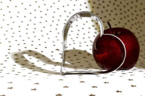 heart baking dish apple