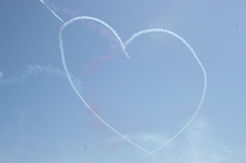 heart sky aircraft