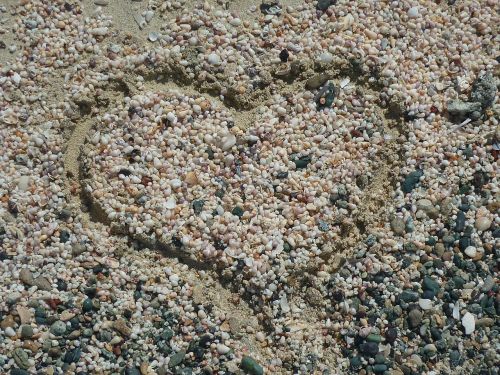 heart sand pebble