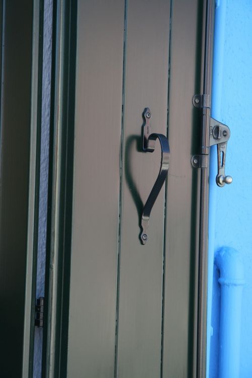 heart door handle