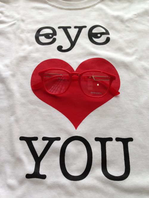 t-shirt print heart