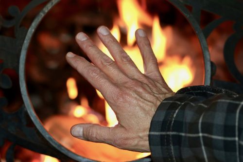 heat fire hand