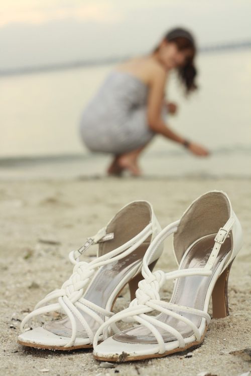 heels beach woman