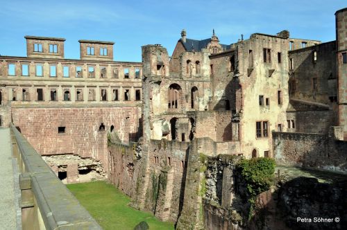 heidelberg heidelberger schloss castle moat