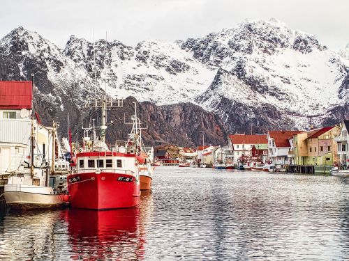 henningsvaer lofoten norway