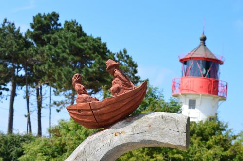 hiddensee lighthouse holzfigur