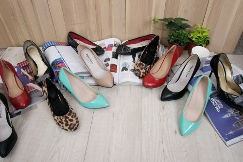 high heels shoe color