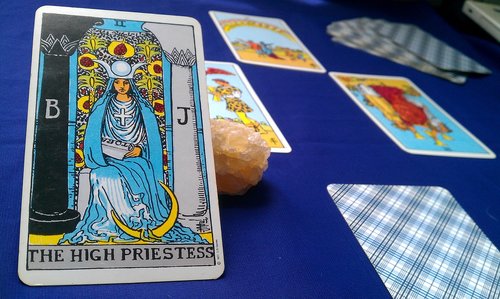 high priestess  tarot card  tarot