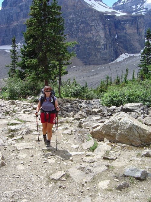 hiking canadian rockies bow glacier