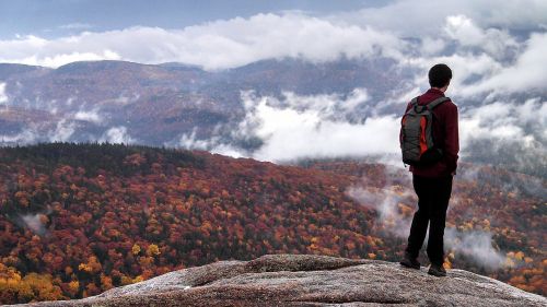 hiking autumn color fall foliage