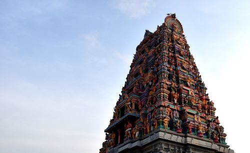 hindu panchalingeshwara temple
