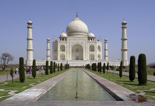 historical  monuments  india