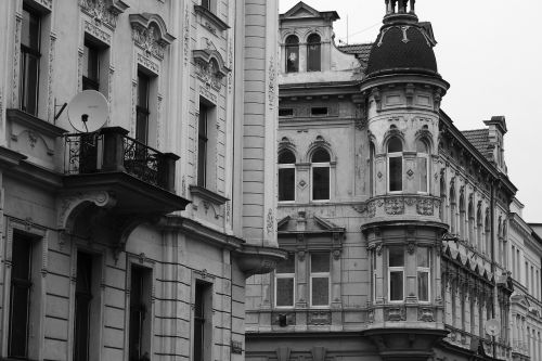 historical houses street black and white