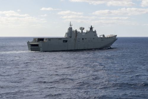 hmas canberra iii l02 royal australian navy ran