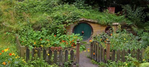 hobbit cave hobbit house