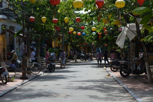 hoi an vietnam road